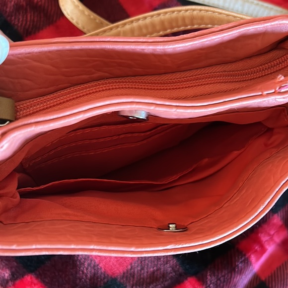 Crossbody - Picture 3 of 5